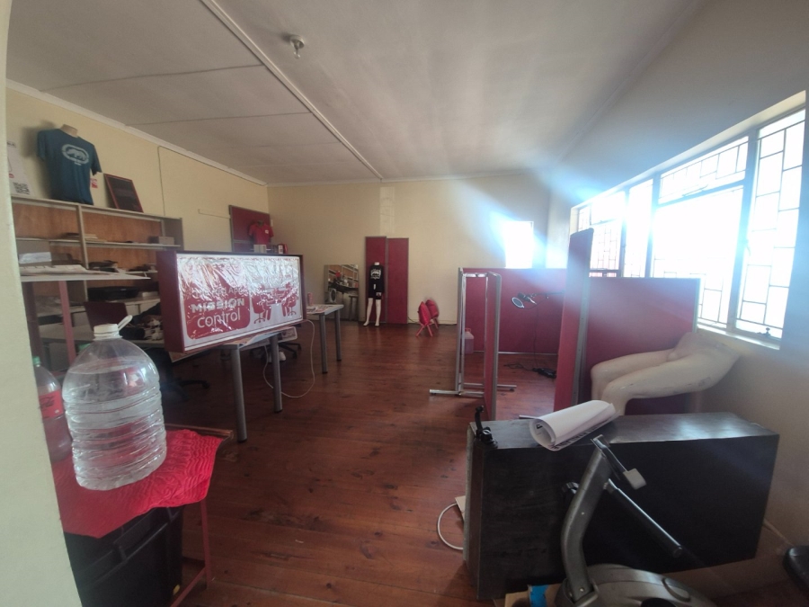 5 Bedroom Property for Sale in Uitenhage Upper Central Eastern Cape